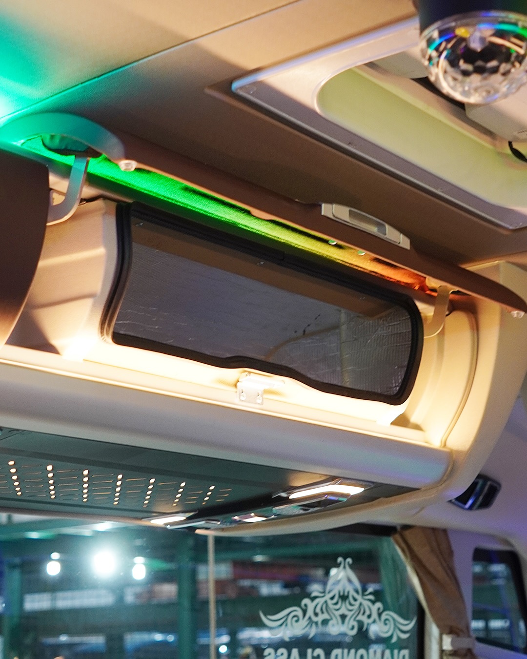 Interior Premium 8